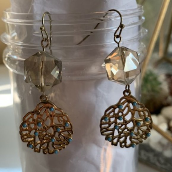 Gold Tone Filigree with Smokey Bead - Picture 4 of 5